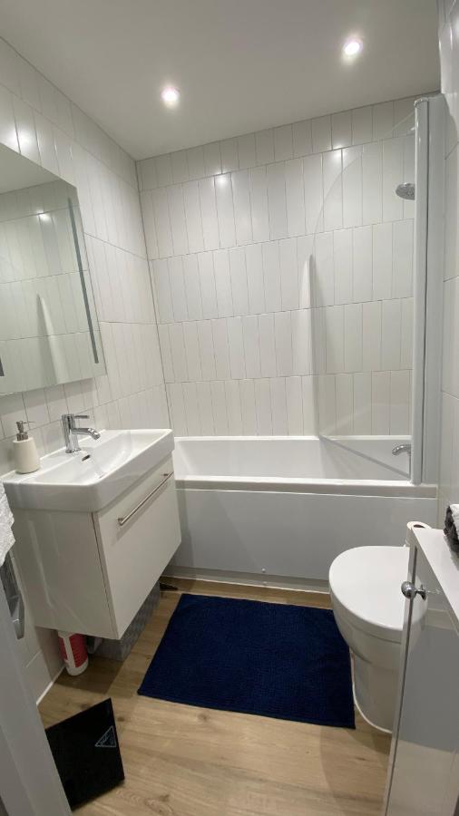 Modern Central Flat With Balcony & Free Parking On-Site Bournemouth Ngoại thất bức ảnh